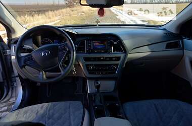 Седан Hyundai Sonata 2015 в Тростянце