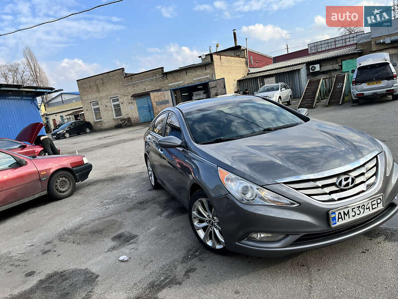 Седан Hyundai Sonata 2013 в Киеве фото 3 Седан Hyundai Sonata 2013 в Киеве