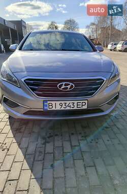 Седан Hyundai Sonata 2016 в Пирятине