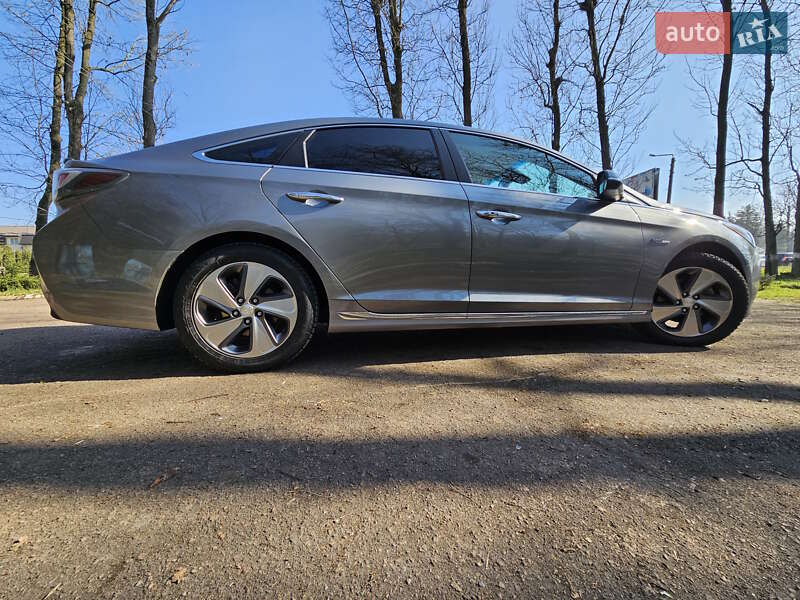 Седан Hyundai Sonata 2017 в Рогатине