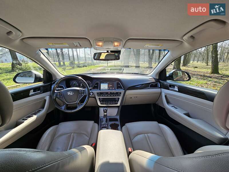 Седан Hyundai Sonata 2017 в Рогатине