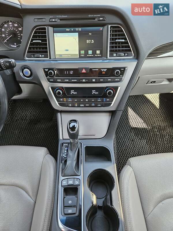 Седан Hyundai Sonata 2017 в Рогатине