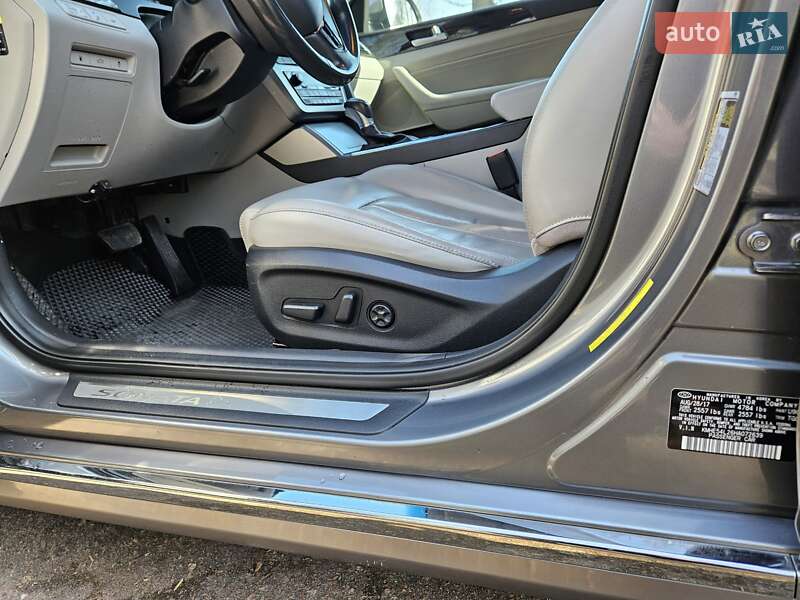 Седан Hyundai Sonata 2017 в Рогатине