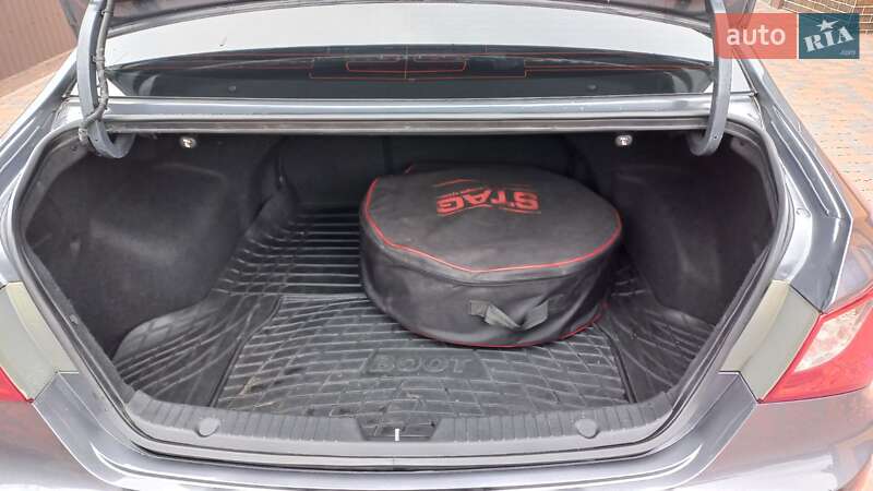 Седан Hyundai Sonata 2011 в Чернигове