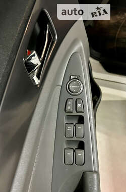 Седан Hyundai Sonata 2012 в Днепре