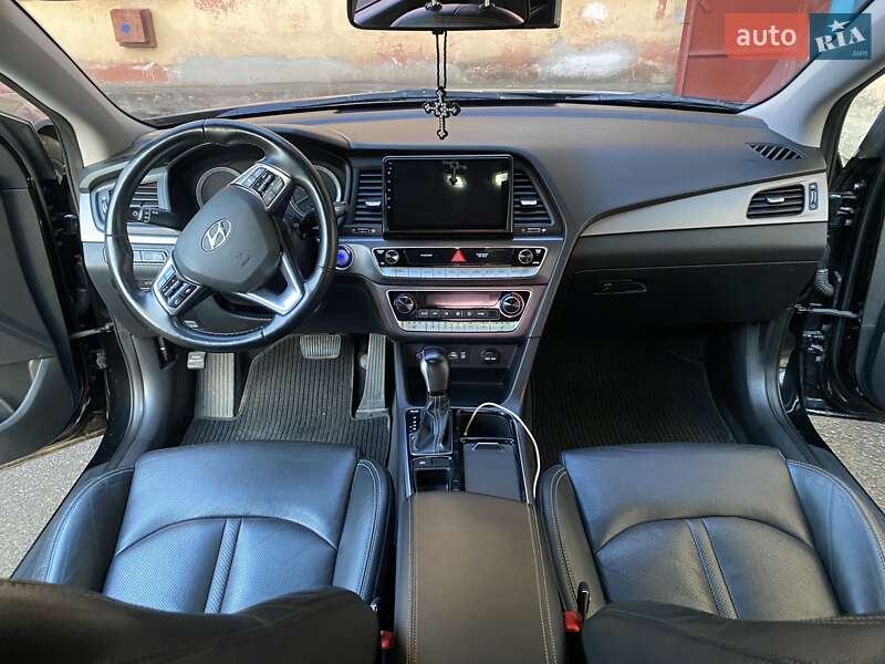 Седан Hyundai Sonata 2017 в Покрове