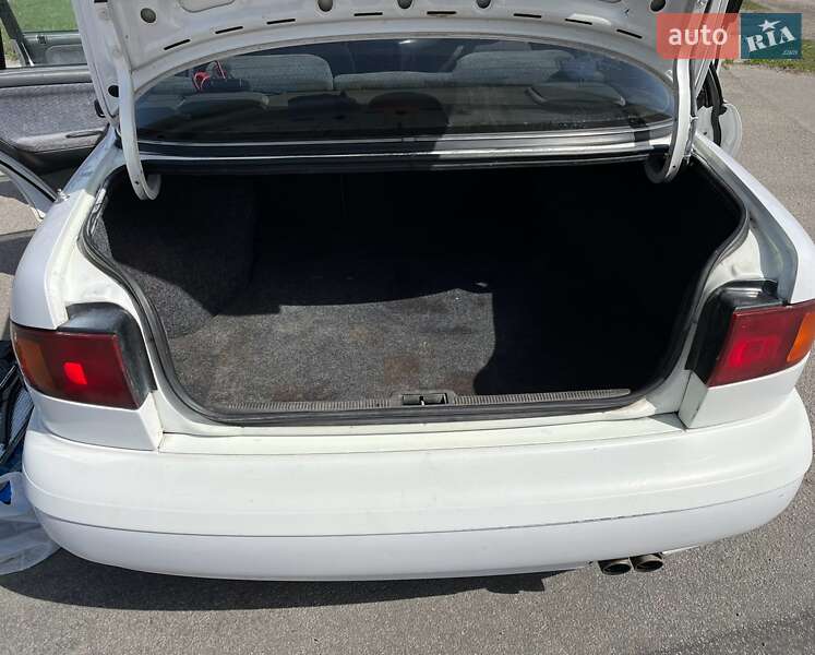 Седан Hyundai Sonata 1995 в Днепре