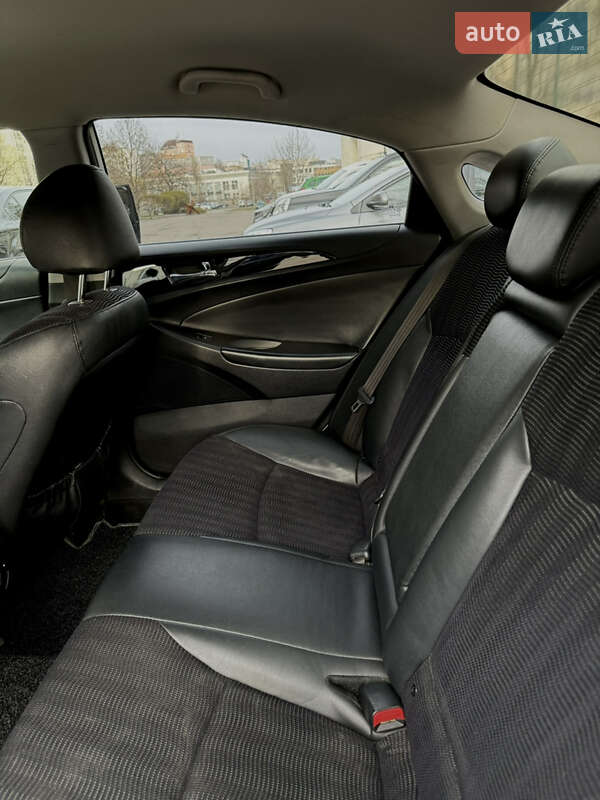 Седан Hyundai Sonata 2010 в Киеве