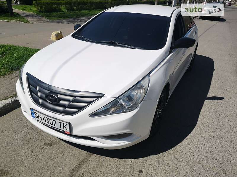 Седан Hyundai Sonata 2011 в Черноморске