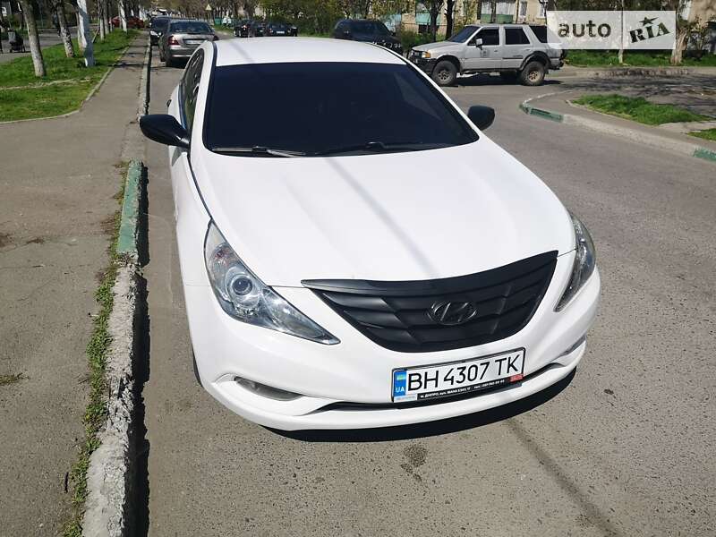 Hyundai Sonata 2011