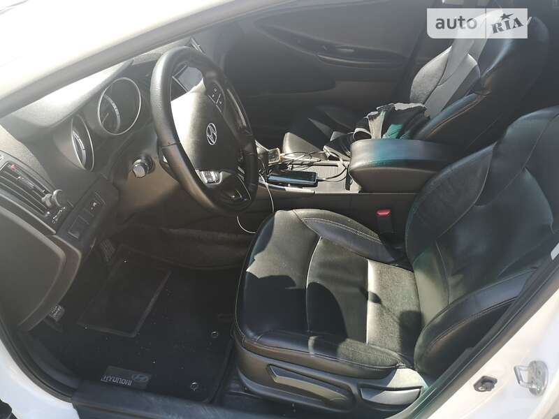 Седан Hyundai Sonata 2011 в Черноморске