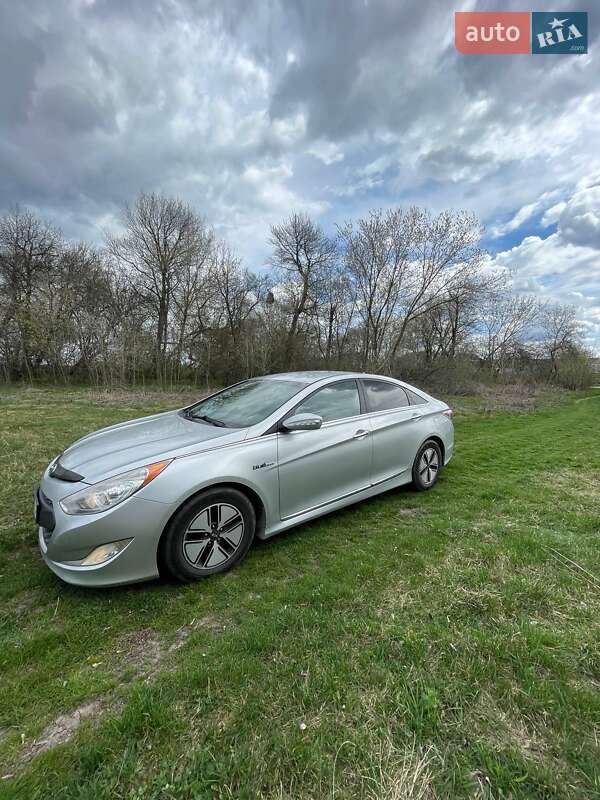 Hyundai Sonata 2013