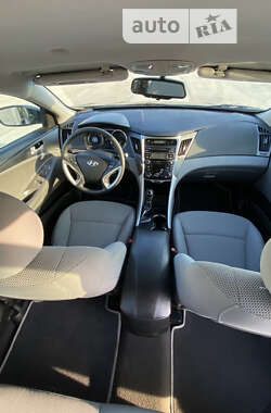 Седан Hyundai Sonata 2013 в Монастырище