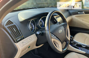 Седан Hyundai Sonata 2012 в 