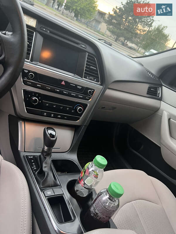 Седан Hyundai Sonata 2015 в Кривому Розі