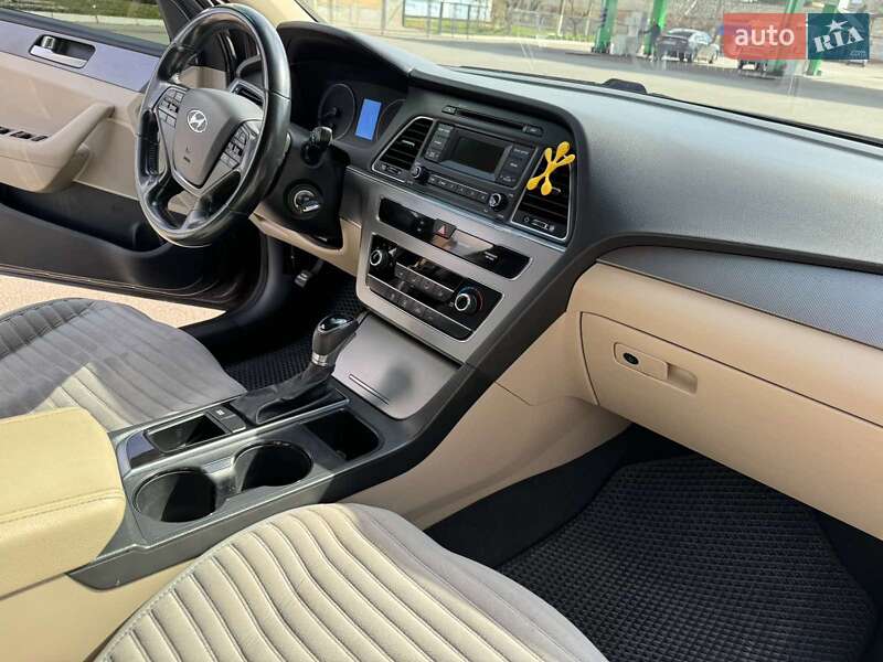 Седан Hyundai Sonata 2015 в Лубнах