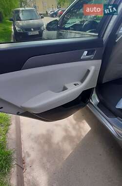 Седан Hyundai Sonata 2015 в 