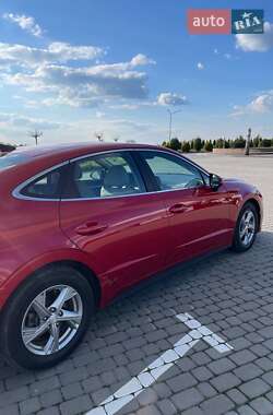 Седан Hyundai Sonata 2020 в Полонному