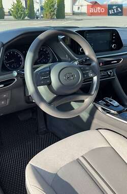 Седан Hyundai Sonata 2020 в Полонному