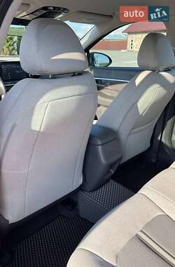 Седан Hyundai Sonata 2020 в Полонному