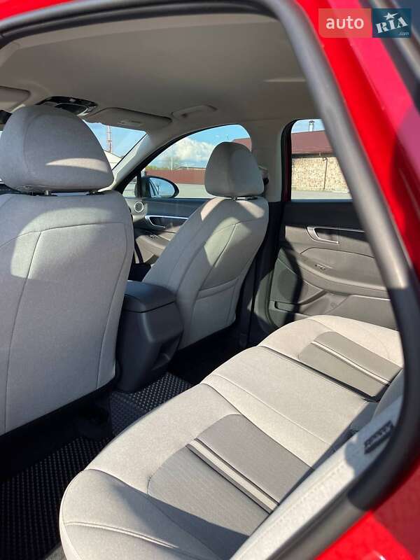 Седан Hyundai Sonata 2020 в Полонному