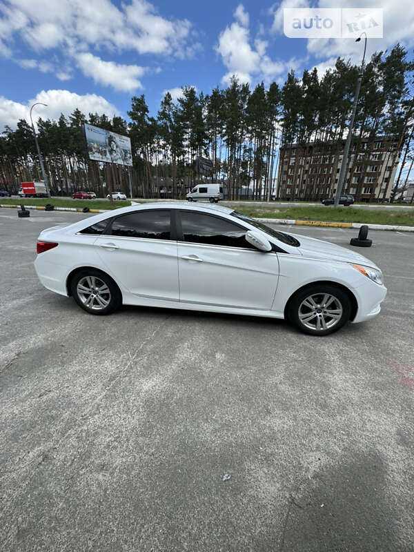 Седан Hyundai Sonata 2014 в Ірпені