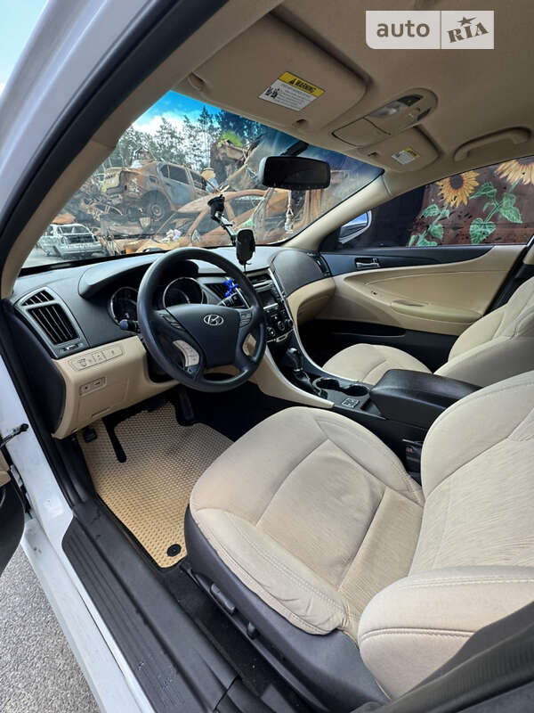 Седан Hyundai Sonata 2014 в Ірпені