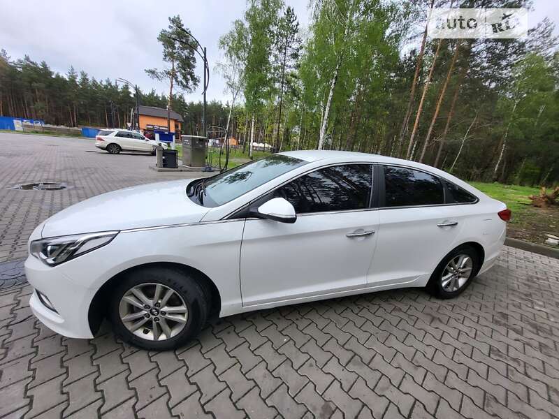 Седан Hyundai Sonata 2016 в Киеве