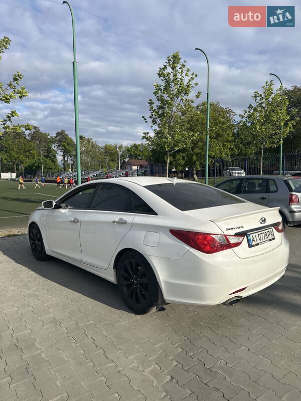 Hyundai Sonata 2012