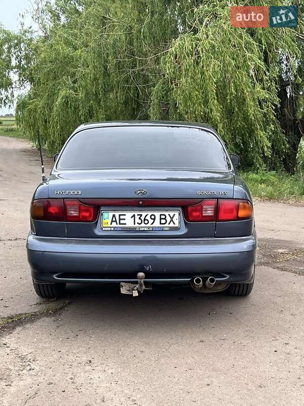 Седан Hyundai Sonata 1996 в Днепре