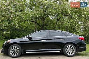 Седан Hyundai Sonata 2015 в Ровно