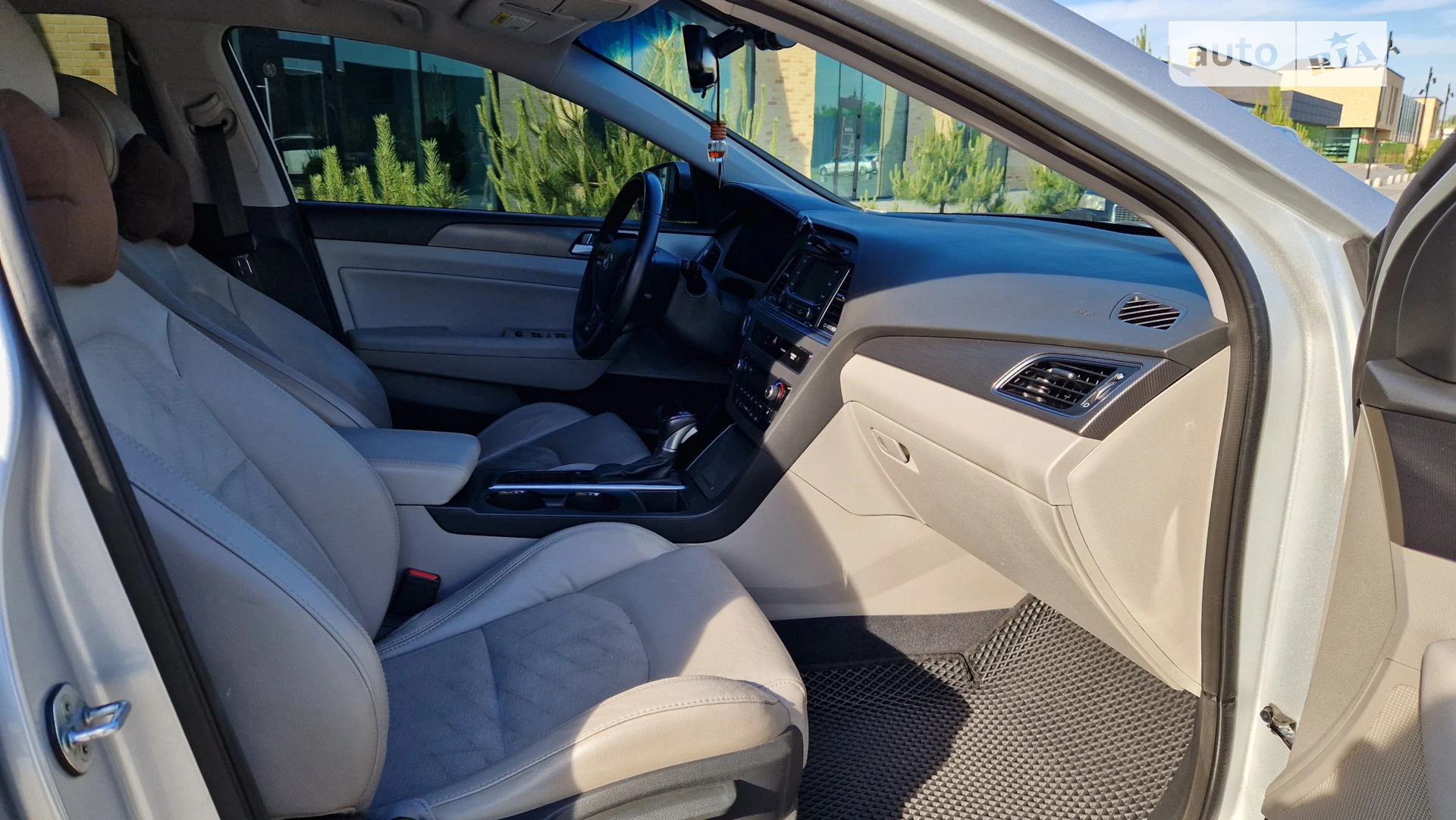 2014 Hyundai Sonata - мініатюра 25