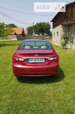 Седан Hyundai Sonata 2010 в Сторожинце