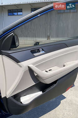 Седан Hyundai Sonata 2015 в 