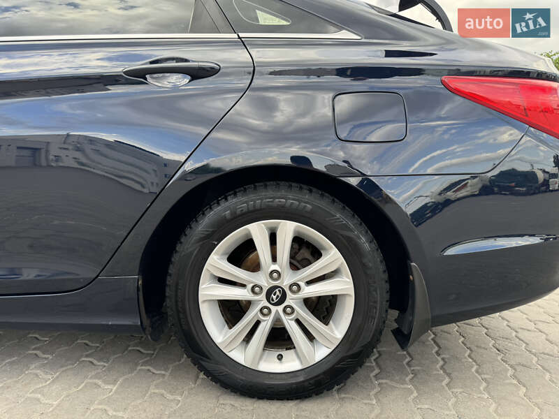 Седан Hyundai Sonata 2010 в Кременчуці