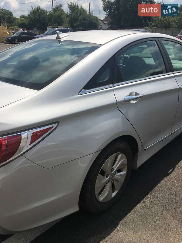 Седан Hyundai Sonata 2014 в Чернигове