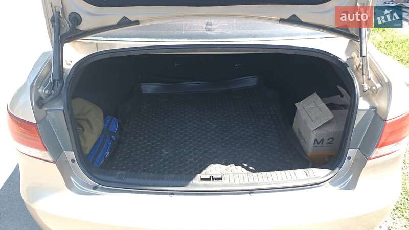 Седан Hyundai Sonata 2005 в Миргороді