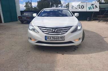 Седан Hyundai Sonata 2012 в  фото 10 Седан Hyundai Sonata 2012 в
