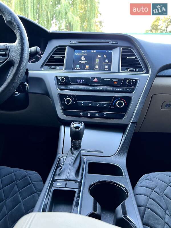 Седан Hyundai Sonata 2015 в Коростышеве