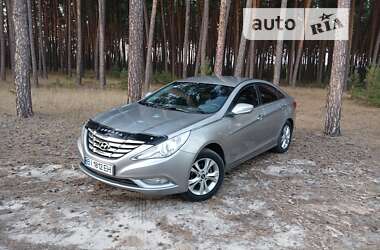 Седан Hyundai Sonata 2011 в Гадяче