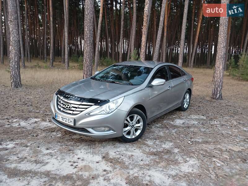 Седан Hyundai Sonata 2011 в Гадячі