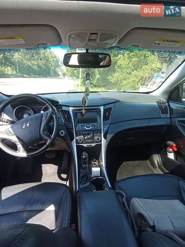 Седан Hyundai Sonata 2011 в Чернівцях