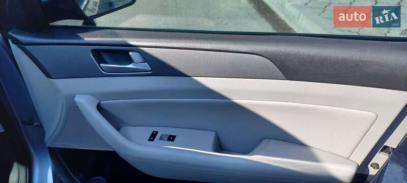Седан Hyundai Sonata 2016 в Львове