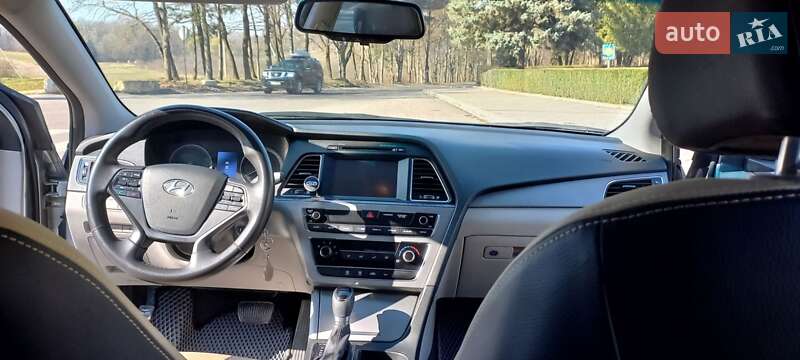 Седан Hyundai Sonata 2016 в Львове