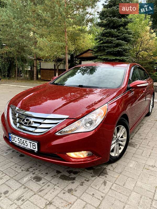 Седан Hyundai Sonata 2014 в Дрогобичі