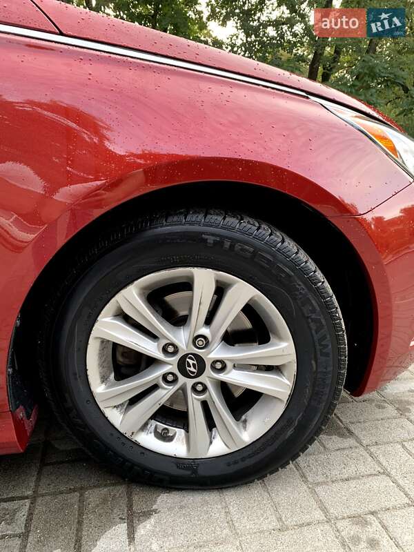 Седан Hyundai Sonata 2014 в Дрогобичі