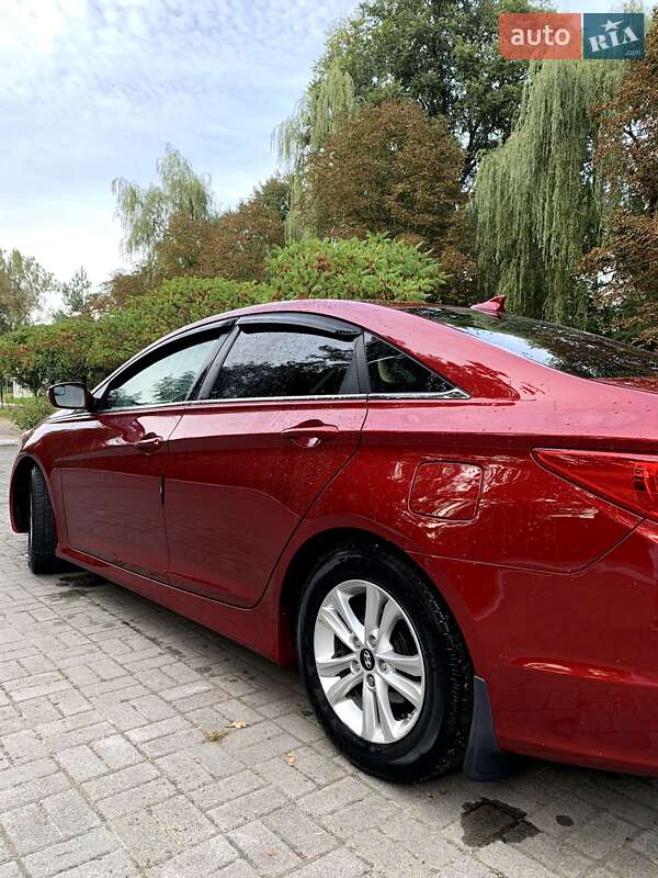 Седан Hyundai Sonata 2014 в Дрогобичі