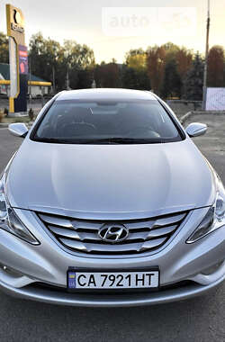 Седан Hyundai Sonata 2011 в Каменке