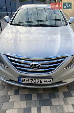 Седан Hyundai Sonata 2012 в Рені