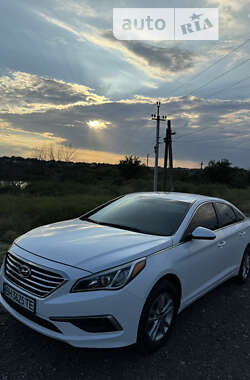 Седан Hyundai Sonata 2015 в Черноморске